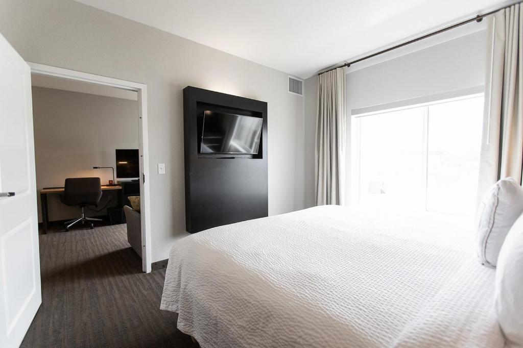Residence Inn By Marriott Tulsa Midtown Экстерьер фото