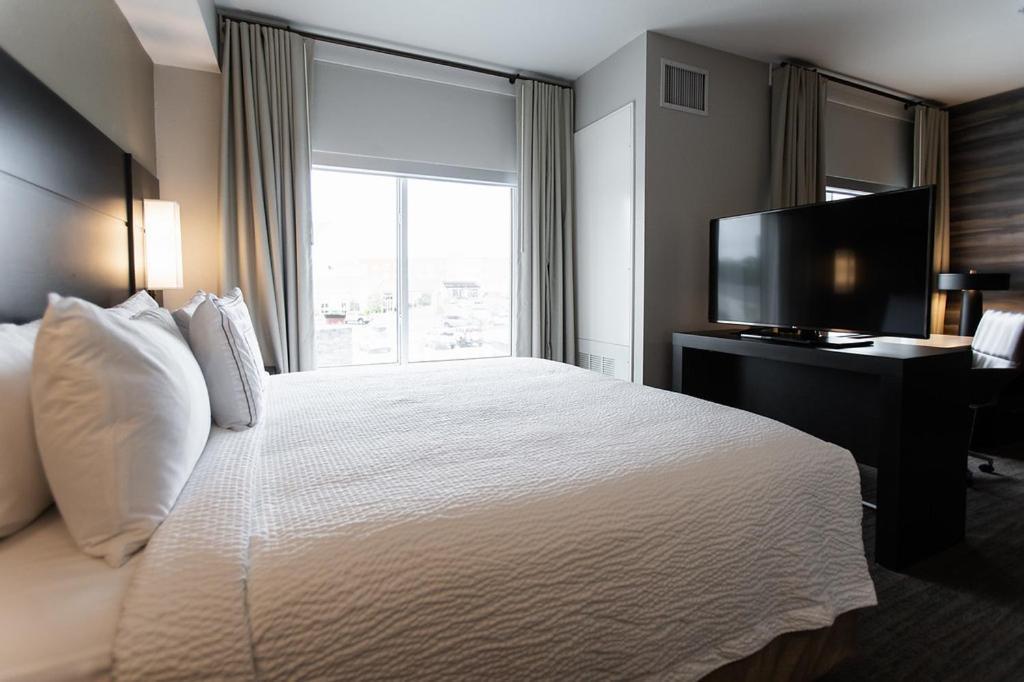 Residence Inn By Marriott Tulsa Midtown Экстерьер фото